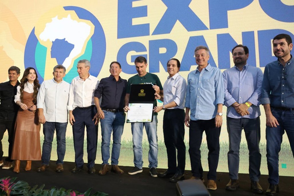 Deputados participam da abertura oficial da Expogrande 2026