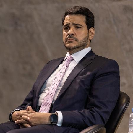 Senadores rejeitam indicação do petista Jorge Messias para vaga no STF