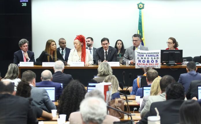 Fim da escala 6×1: veja os próximos passos da PEC que entra na reta final na Câmara