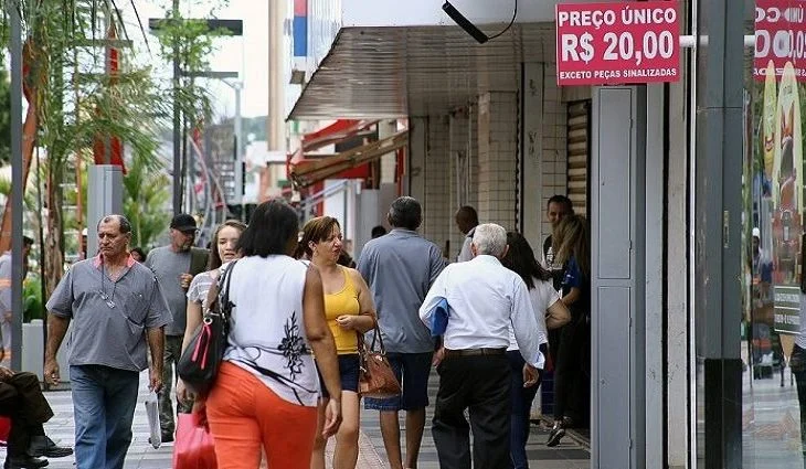 Dia dos Namorados e Copa do Mundo devem movimentar R$ 280 milhões em Campo Grande