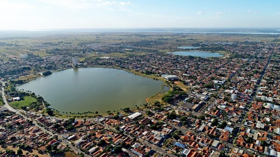 Três Lagoas abre programação de aniversário com plantio de árvores, obras e investimentos