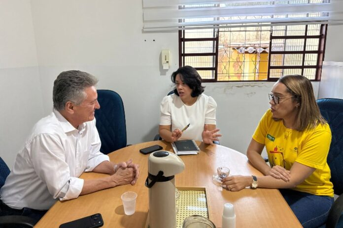 Hashioka destaca trabalho social do Recanto da Criança em visita