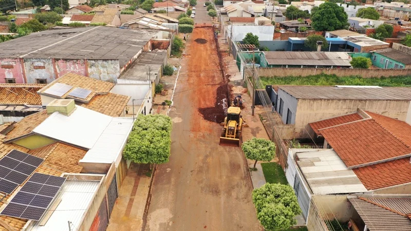 Obras de esgoto avançam em 32 ruas de Campo Grande nesta semana