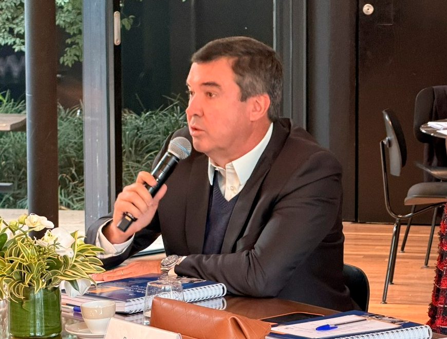 Riedel leva experiências de MS a pacto nacional